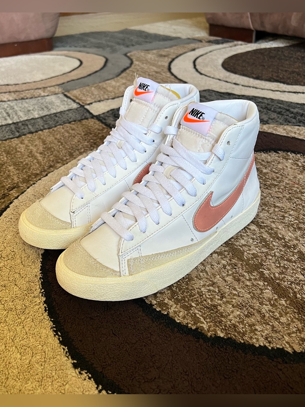 Women’s  Nike Blazer Mid '77 Vintage Sneakers Size 7.5